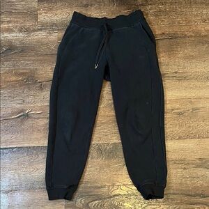 Lululemon Woman's Black Fleece Jogger Sweatpants size 6